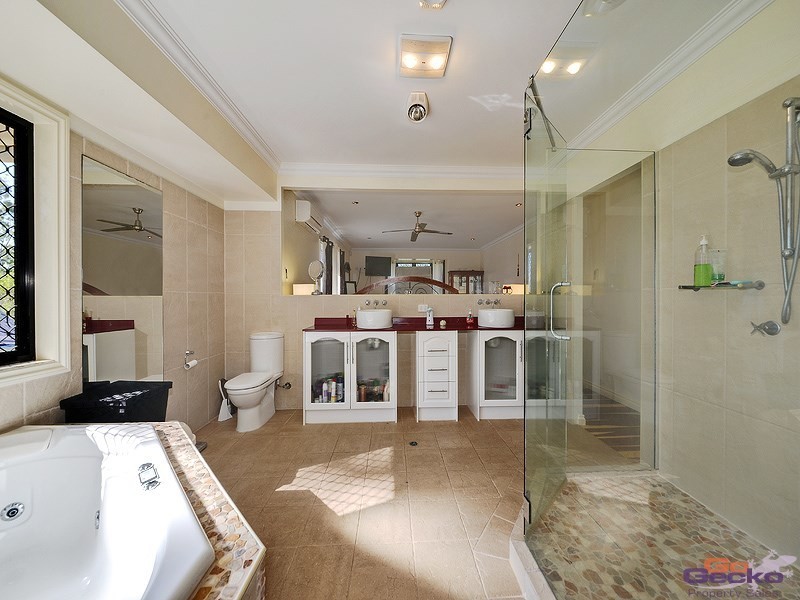 8 MacLeod Drive, Morayfield QLD 4506