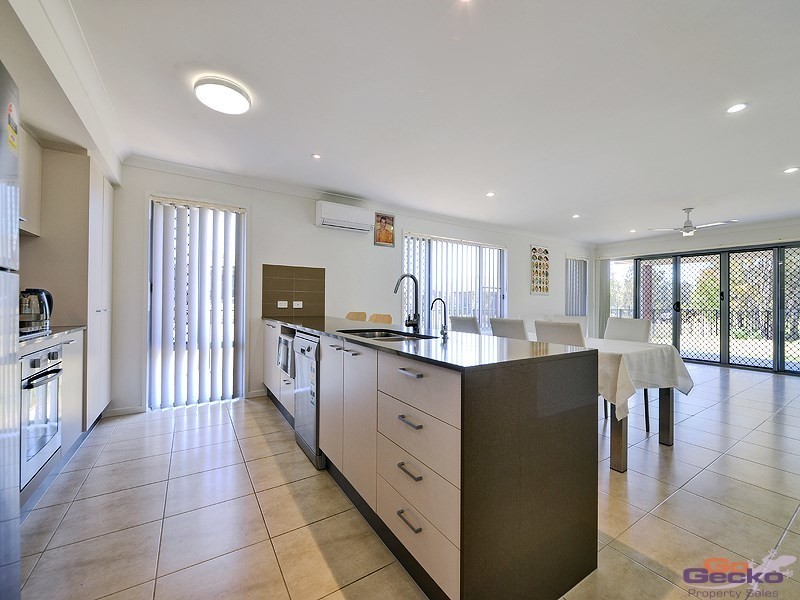 52 Park Vista Drive, Mango Hill QLD 4509