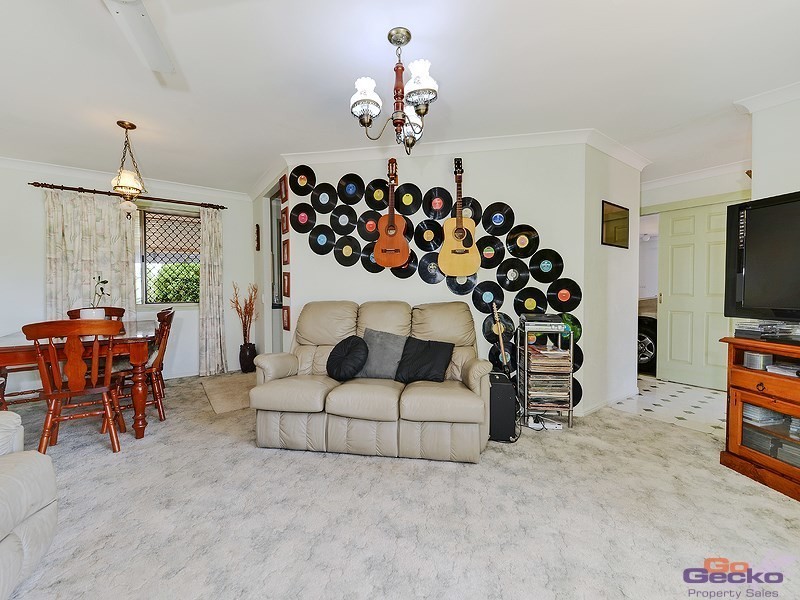 15 Macarthur Street, Kallangur QLD 4503