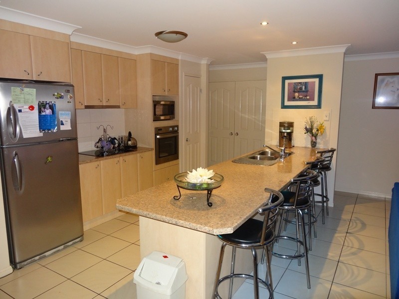 17 Hopkins Street, Petrie QLD 4502