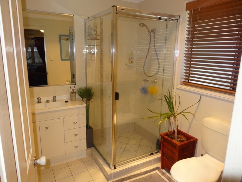 17 Hopkins Street, Petrie QLD 4502