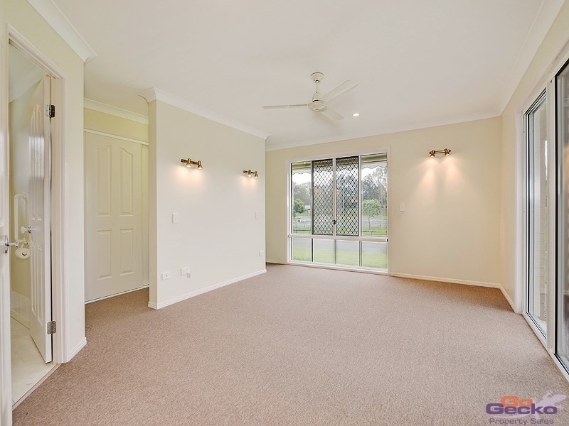 19 Yandina Place, Deception Bay QLD 4508