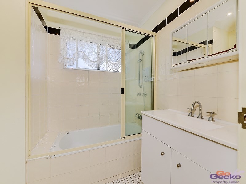 18 Acacia Street, Deception Bay QLD 4508