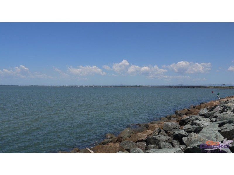 17 Thomas Street, Clontarf QLD 4019