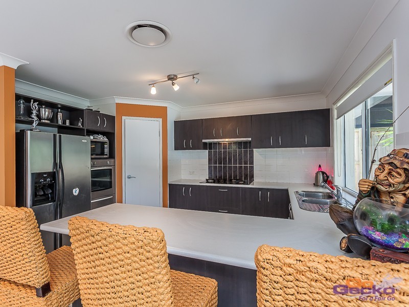 22 Kowari Crescent, North Lakes QLD 4509