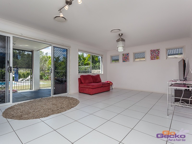 22 Kowari Crescent, North Lakes QLD 4509