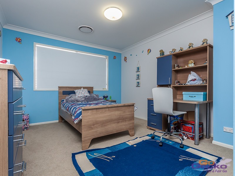 22 Kowari Crescent, North Lakes QLD 4509