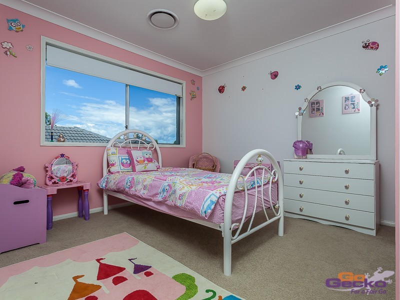 22 Kowari Crescent, North Lakes QLD 4509