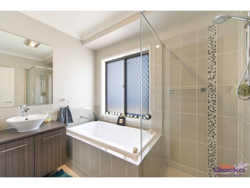 102 Jinibara Crescent, Narangba QLD 4504