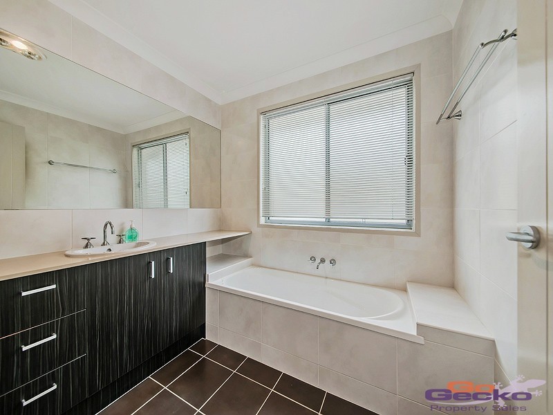 6 Gleeson Street, North Lakes QLD 4509