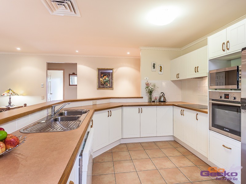 1 Kroning Court, Petrie QLD 4502