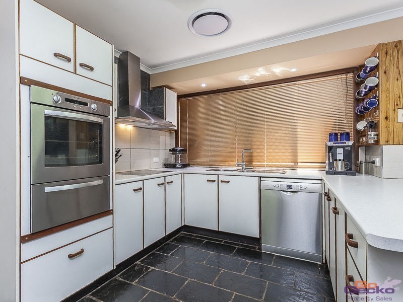 48 Eucumbene Drive, Petrie QLD 4502