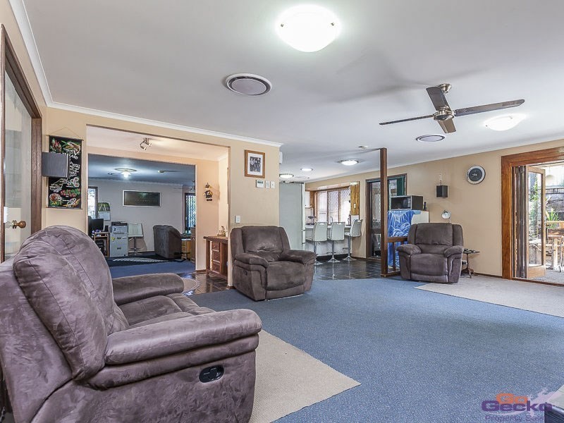 48 Eucumbene Drive, Petrie QLD 4502