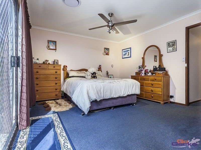 48 Eucumbene Drive, Petrie QLD 4502