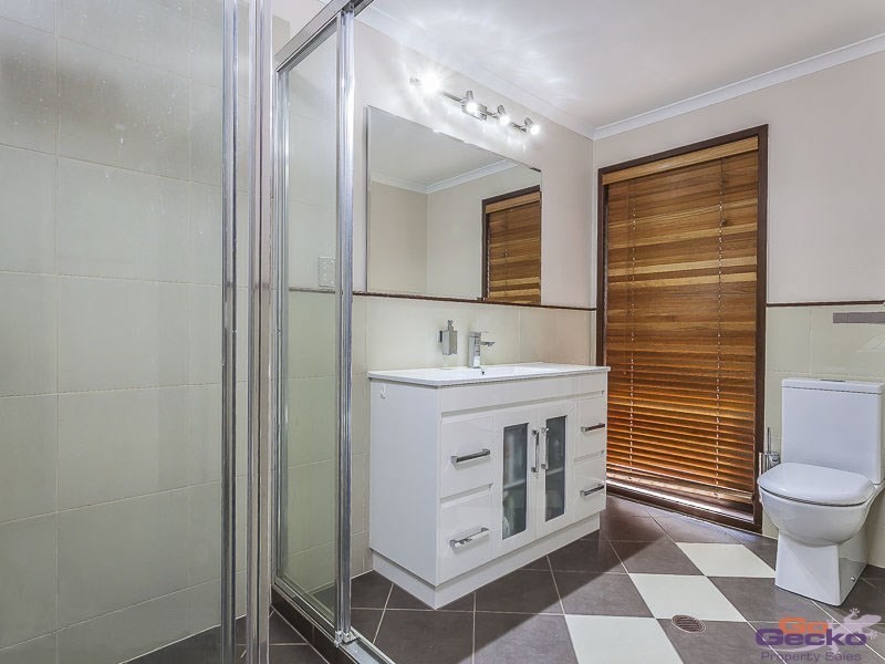 48 Eucumbene Drive, Petrie QLD 4502