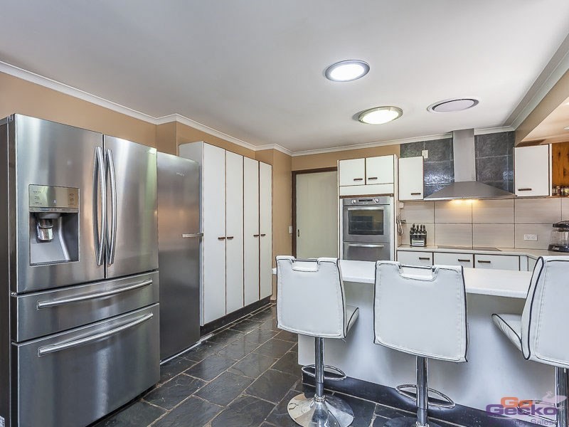 48 Eucumbene Drive, Petrie QLD 4502