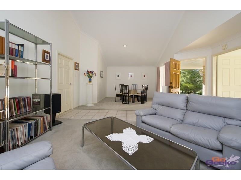 9 Forest Creek Place, Wamuran QLD 4512