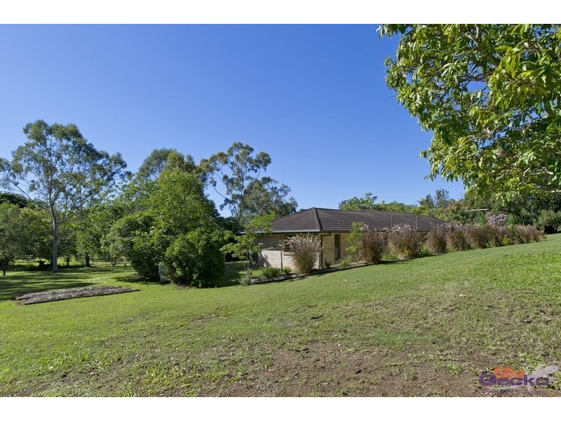 9 Forest Creek Place, Wamuran QLD 4512