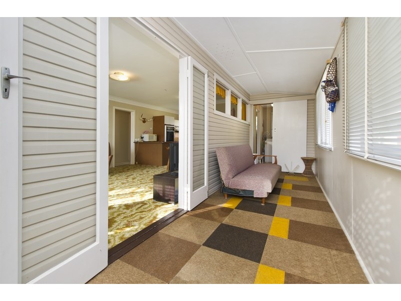 21 Redbank Road, Redcliffe QLD 4020