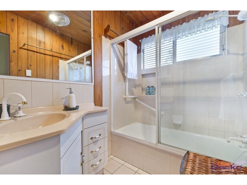 223 Macdonnell Road, Clontarf QLD 4019