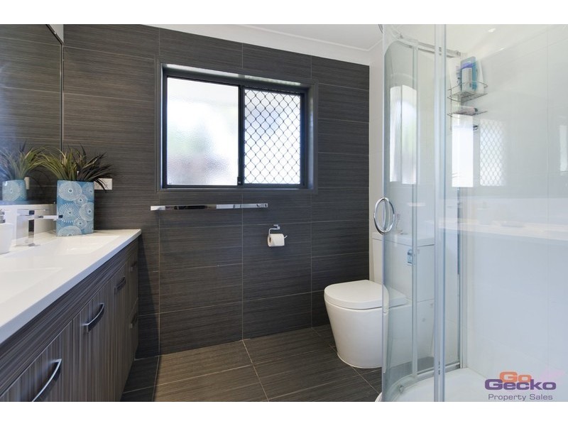 10 Morwell Crescent, North Lakes QLD 4509