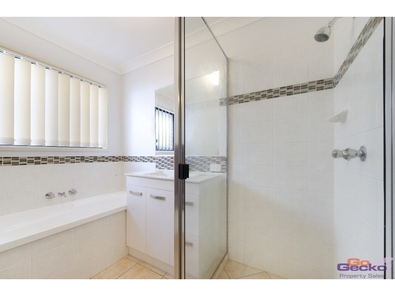 10 Morwell Crescent, North Lakes QLD 4509