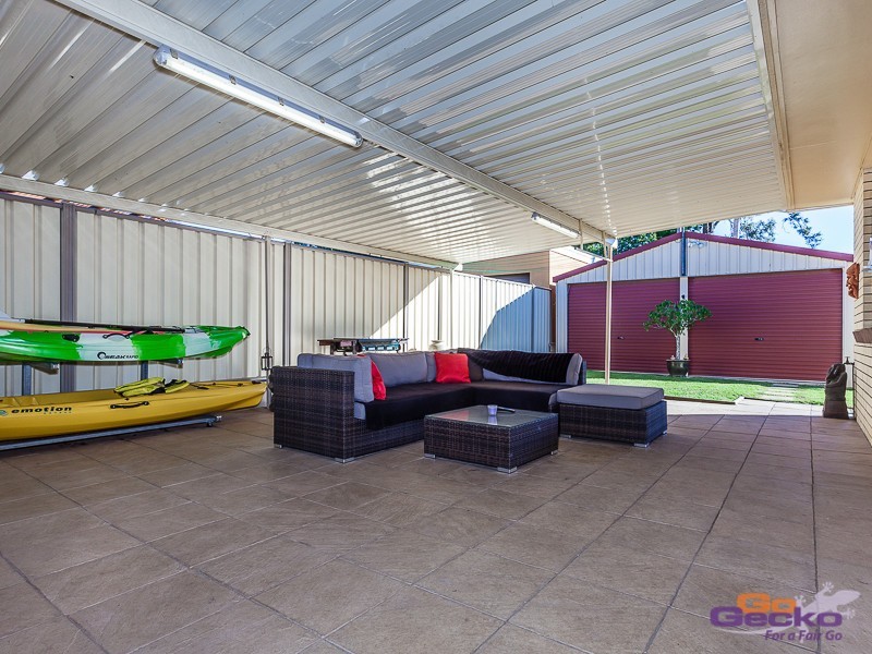 8 Robin Court, Kallangur QLD 4503