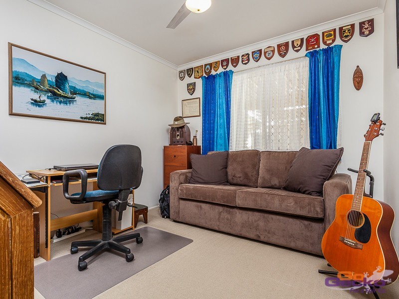 8 Robin Court, Kallangur QLD 4503