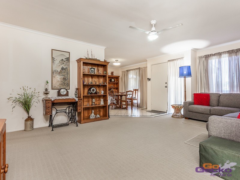 8 Robin Court, Kallangur QLD 4503