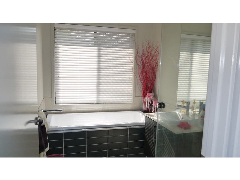 18 Manhattan Crescent, North Lakes QLD 4509