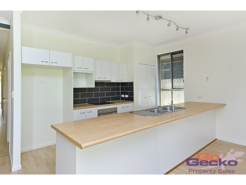 7 Satinash Court, North Lakes QLD 4509