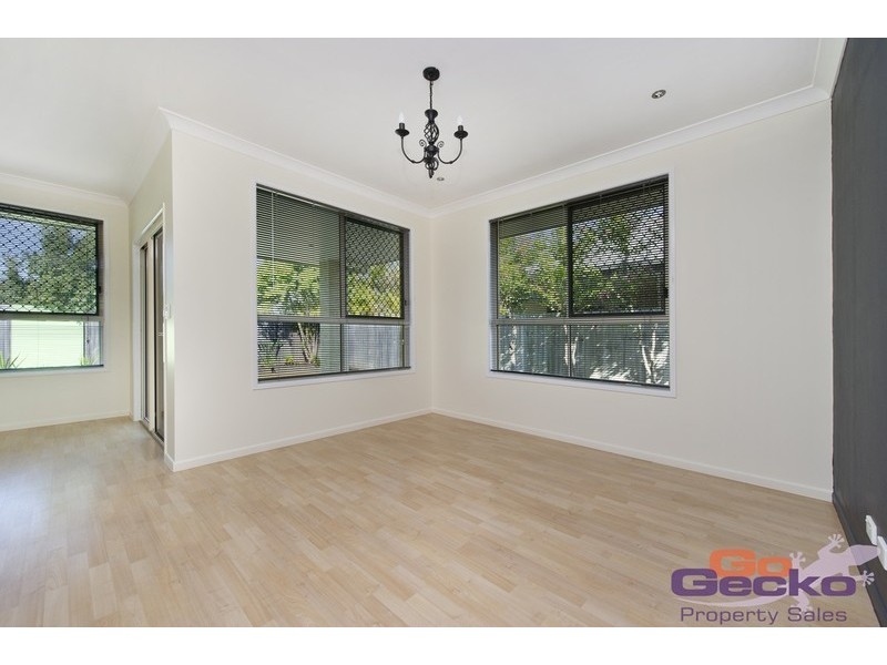 7 Satinash Court, North Lakes QLD 4509