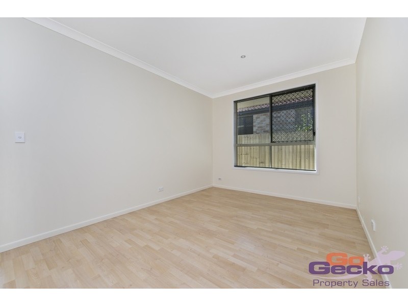 7 Satinash Court, North Lakes QLD 4509