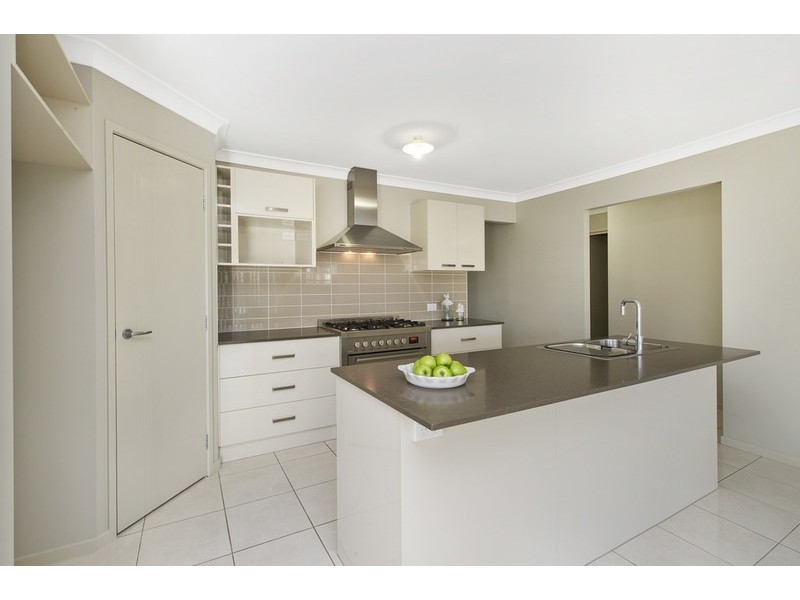 68 Denham Crescent, North Lakes QLD 4509