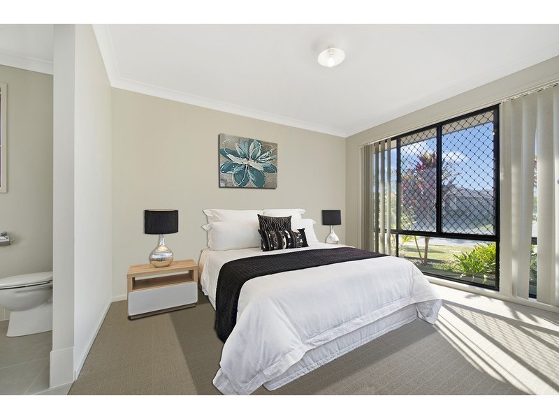 68 Denham Crescent, North Lakes QLD 4509