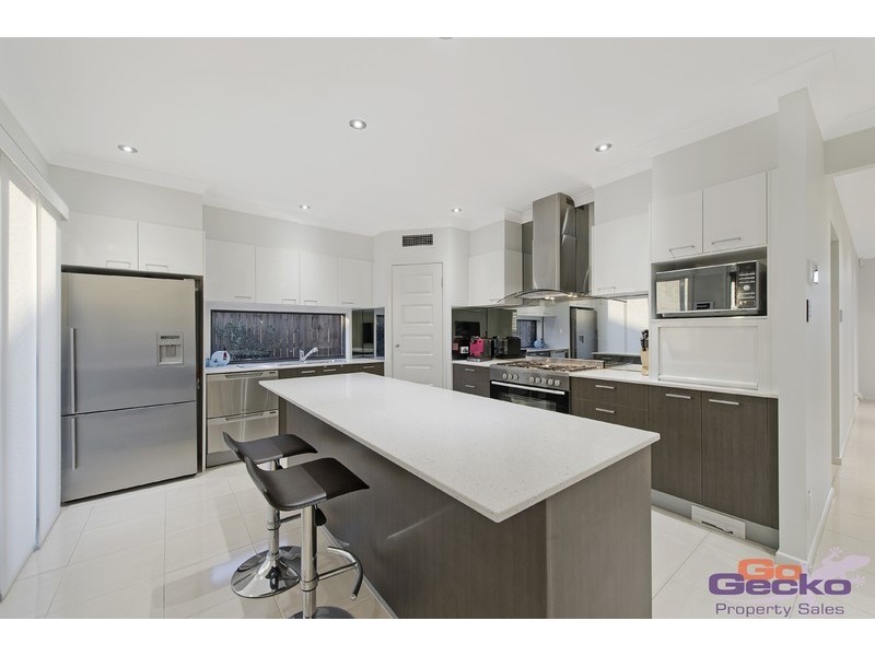 8 McIlwaith Street, North Lakes QLD 4509