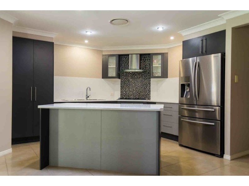 24 Dicarlo Drive, Morayfield QLD 4506