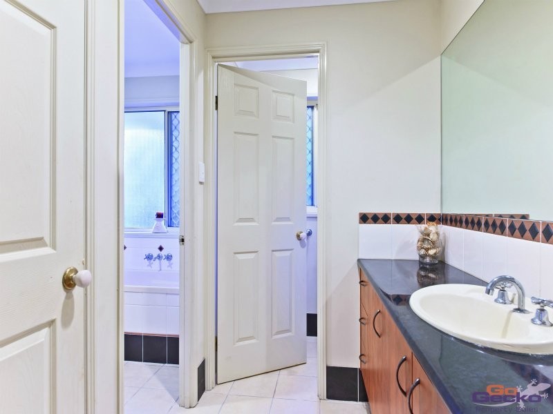 10 Tottenham Court, Murrumba Downs QLD 4503