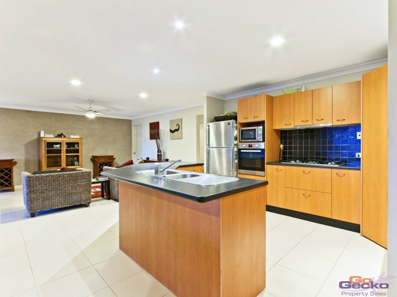 10 Tottenham Court, Murrumba Downs QLD 4503