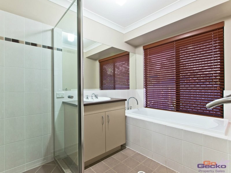 16 Jardine Place, Narangba QLD 4504