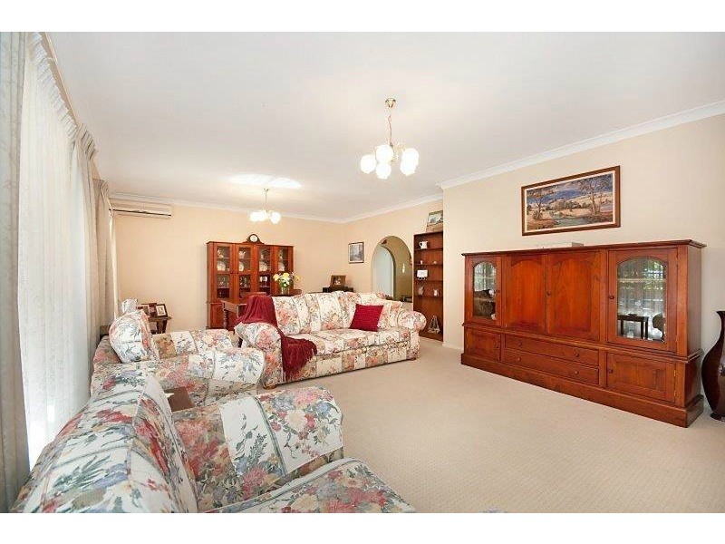 15 Castle Hill Drive, Murrumba Downs QLD 4503