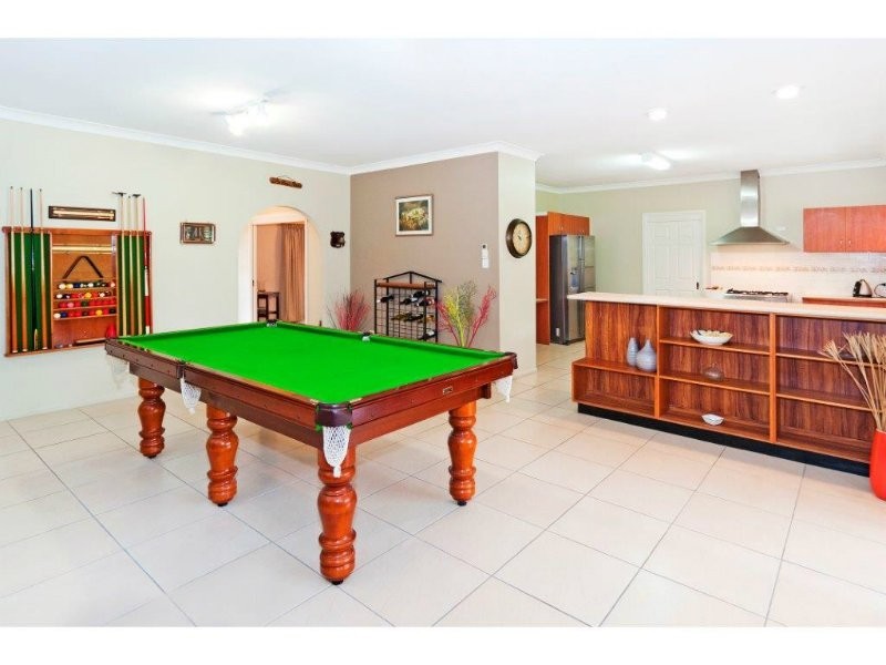 15 Castle Hill Drive, Murrumba Downs QLD 4503