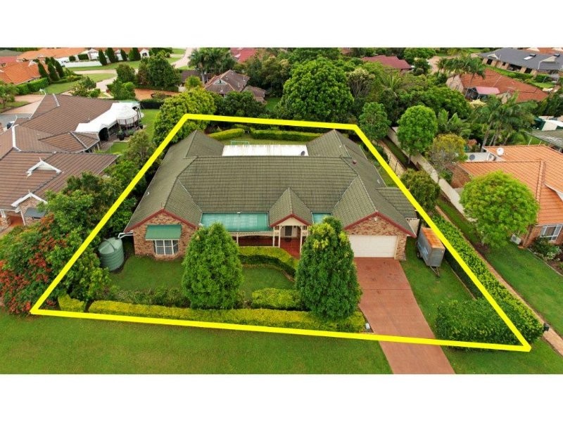 15 Castle Hill Drive, Murrumba Downs QLD 4503
