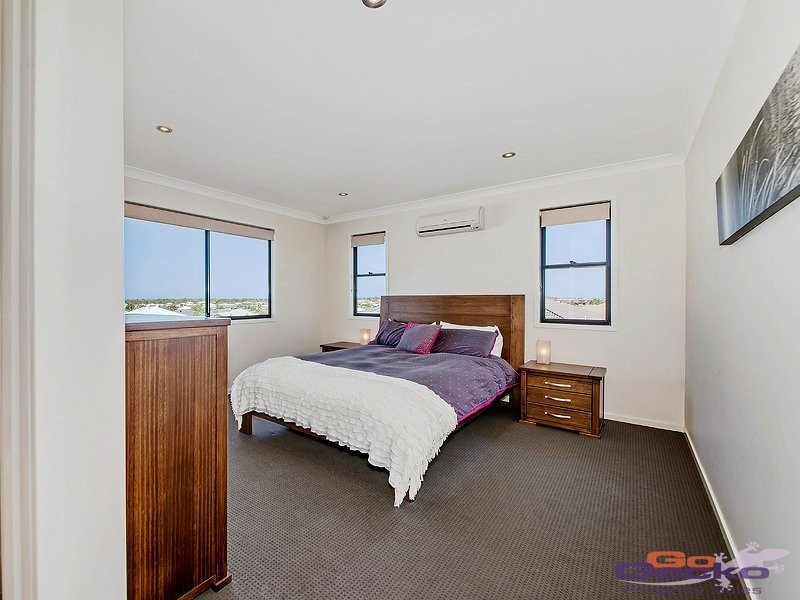 10 Forrestal Circuit, North Lakes QLD 4509