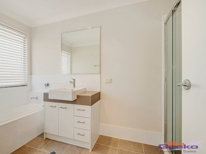 10 Forrestal Circuit, North Lakes QLD 4509