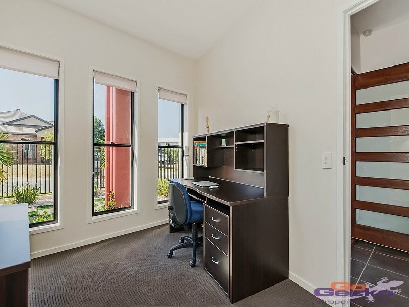 10 Forrestal Circuit, North Lakes QLD 4509