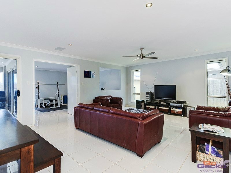 20 Lakeview Terrace, Murrumba Downs QLD 4503