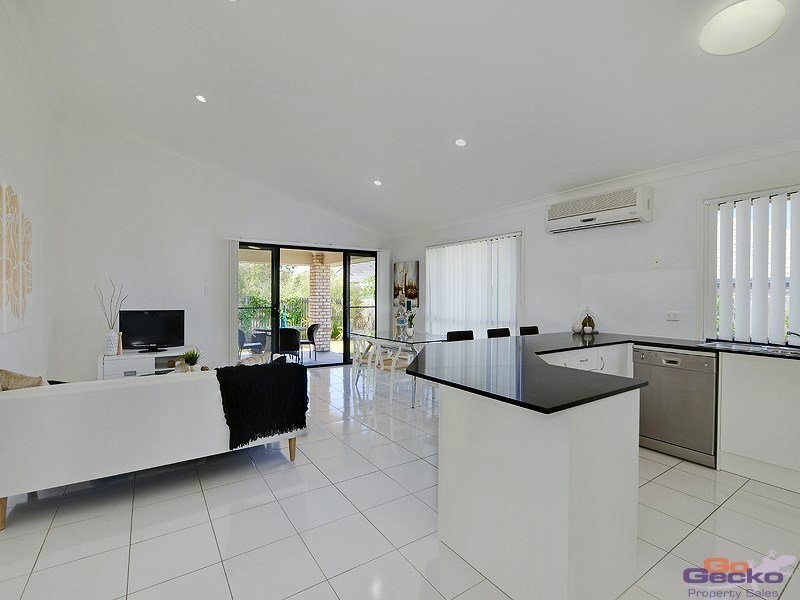 10 Canaipa Court, Rothwell QLD 4022