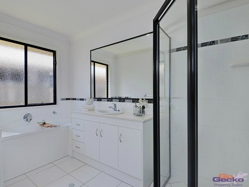 10 Canaipa Court, Rothwell QLD 4022