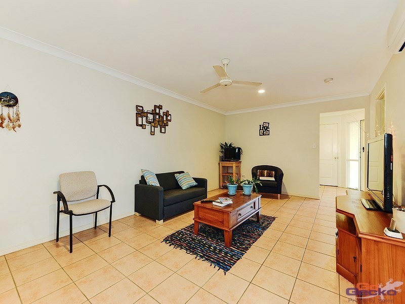 2/11 Lady Bowen Parade, Rothwell QLD 4022